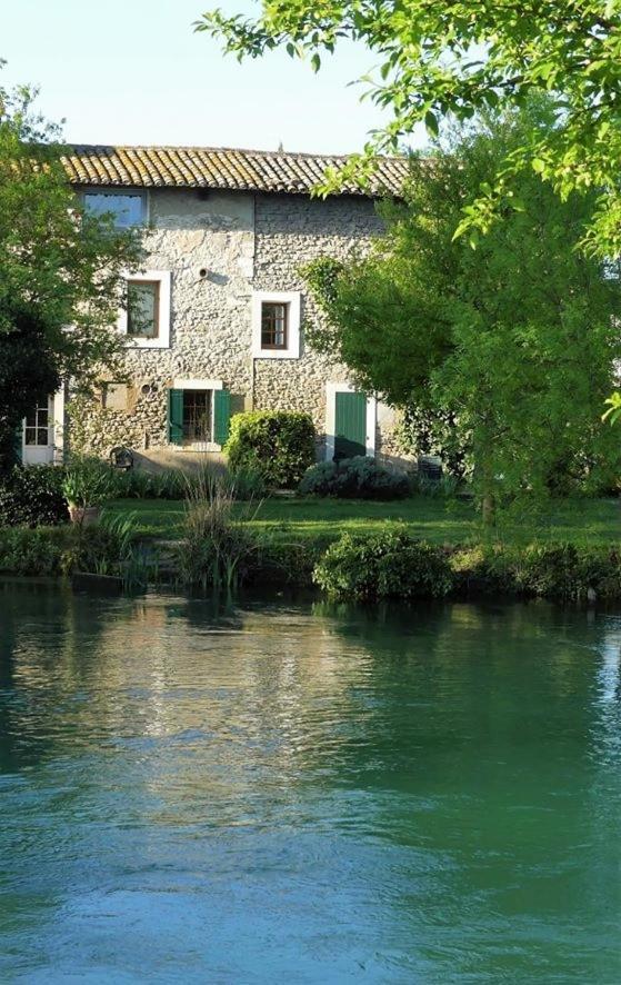 Bed and Breakfast Mas Le Pont des Aubes LʼIsle-sur-la-Sorgue Exterior foto