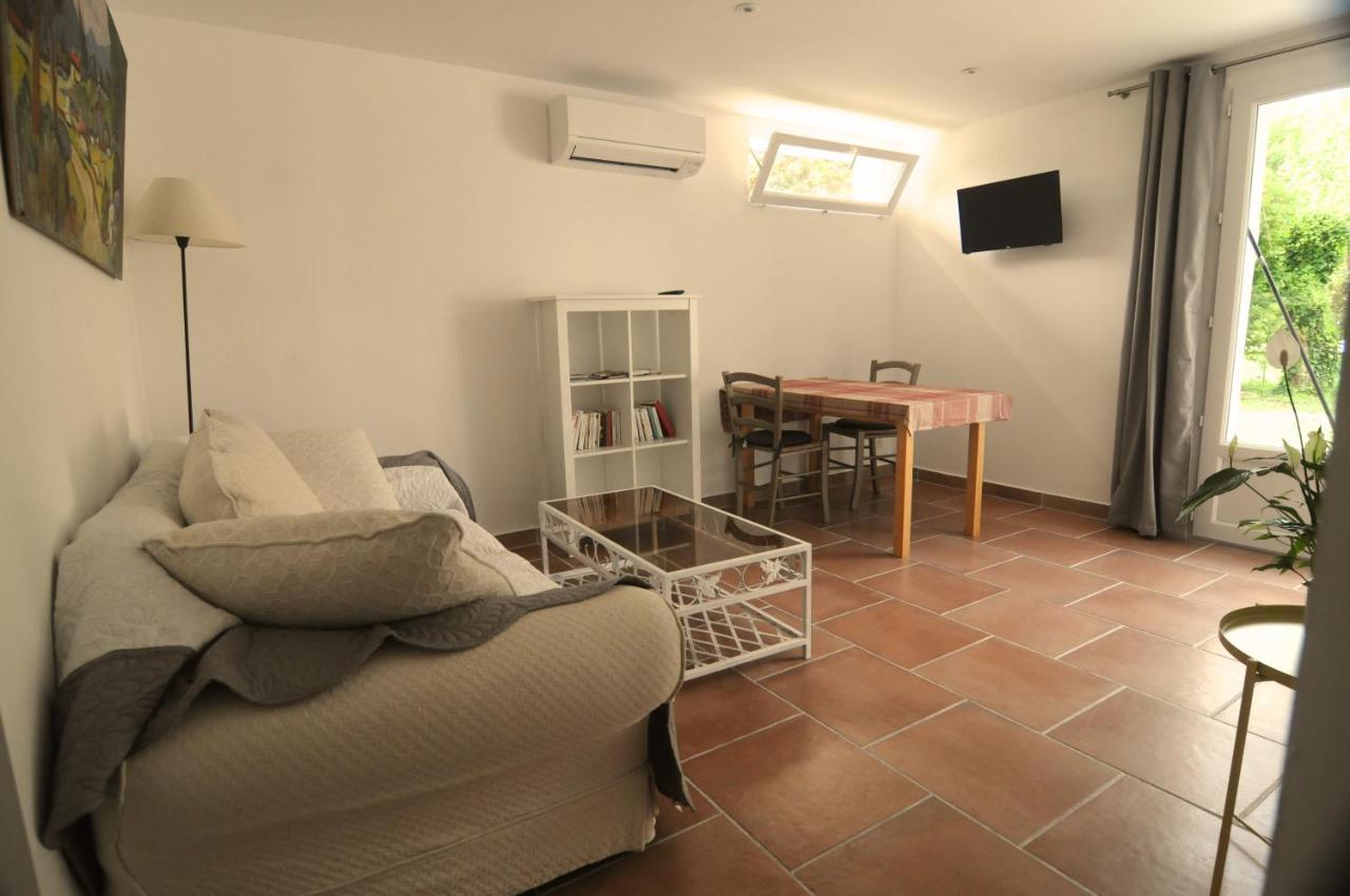 Bed and Breakfast Mas Le Pont des Aubes LʼIsle-sur-la-Sorgue Exterior foto