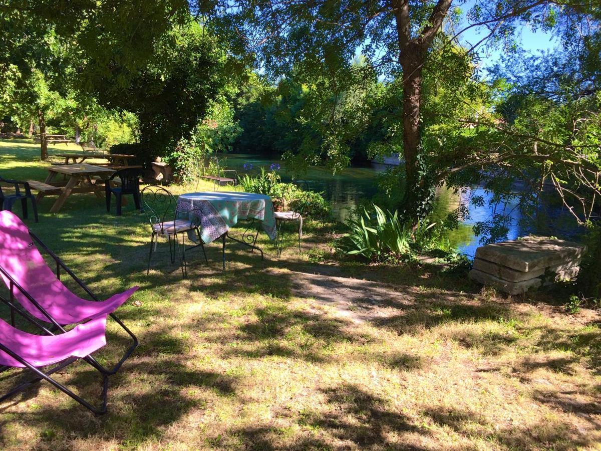 Bed and Breakfast Mas Le Pont des Aubes LʼIsle-sur-la-Sorgue Exterior foto