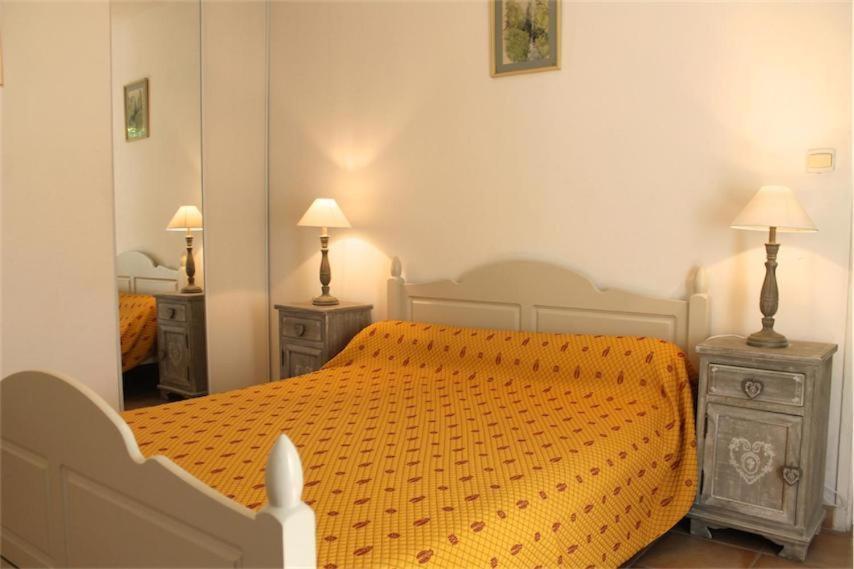Bed and Breakfast Mas Le Pont des Aubes LʼIsle-sur-la-Sorgue Exterior foto